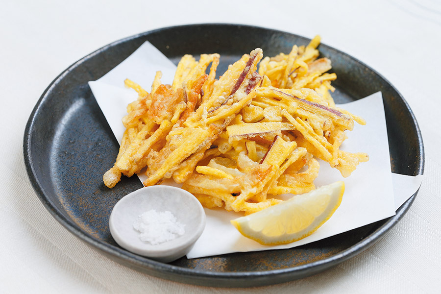 さつまいもとちくわのかき揚げ