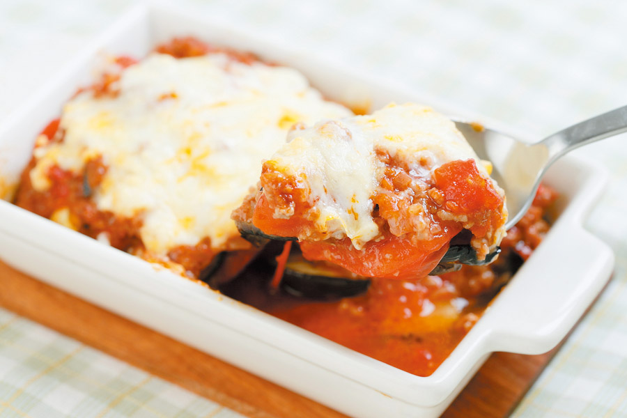 トマトとなすのミートソースグラタン