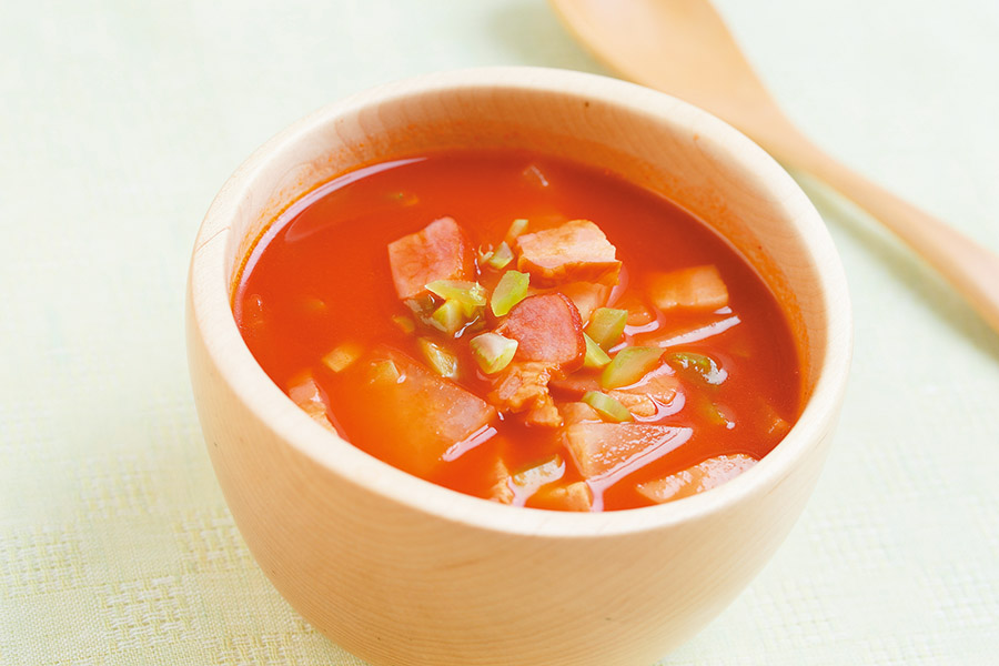 ベーコンと大根のトマトスープ