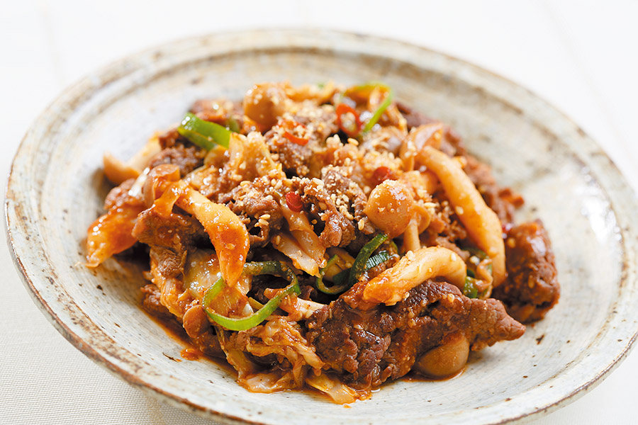 牛肉のケチャップソテー ごま風味