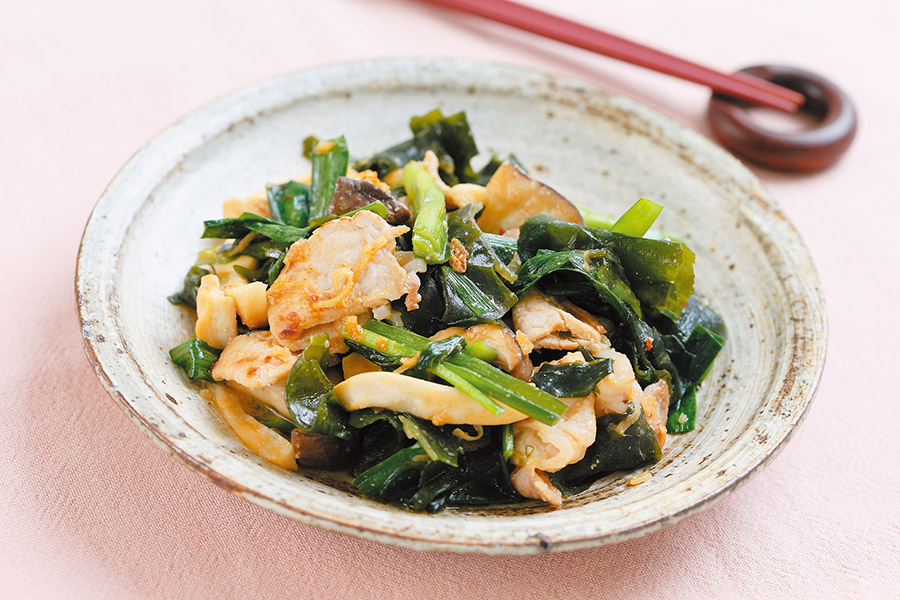 豚肉とわかめのピリ辛炒め