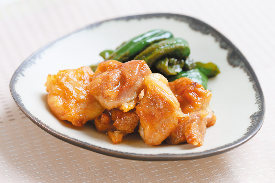 鶏肉の唐揚げ レモンソースがけ