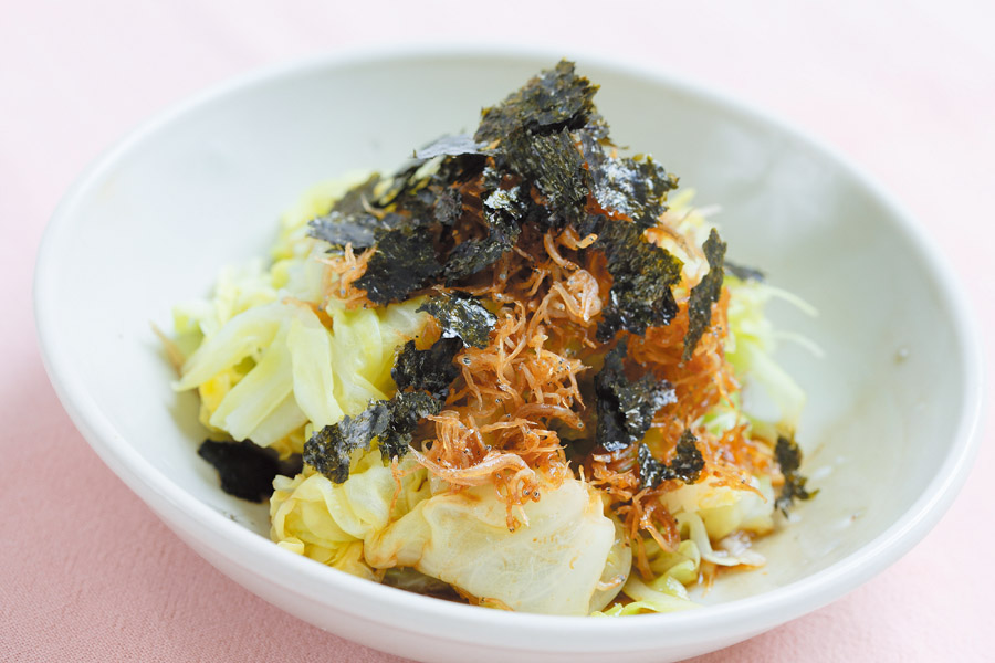 キャベツのしらすソースがけ