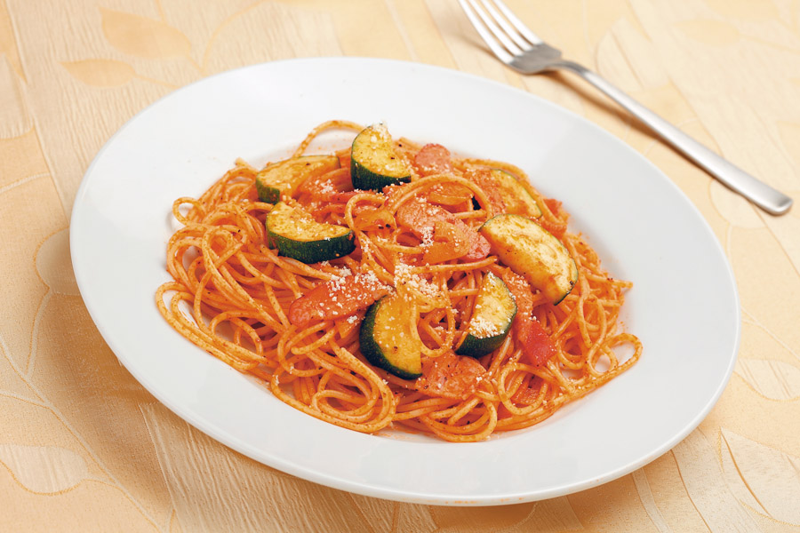 ズッキーニのトマトスパゲティ