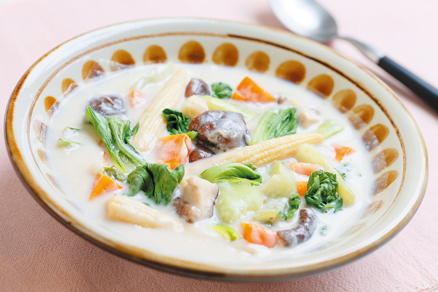 具だくさんの野菜のクリーム煮