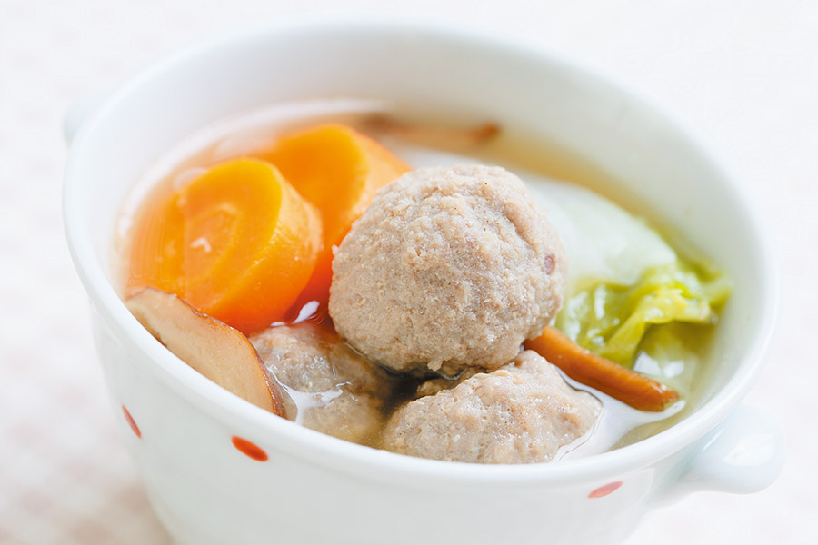 肉団子とキャベツの煮込み