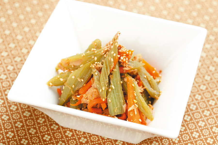 ふきとにんじんのきんぴら