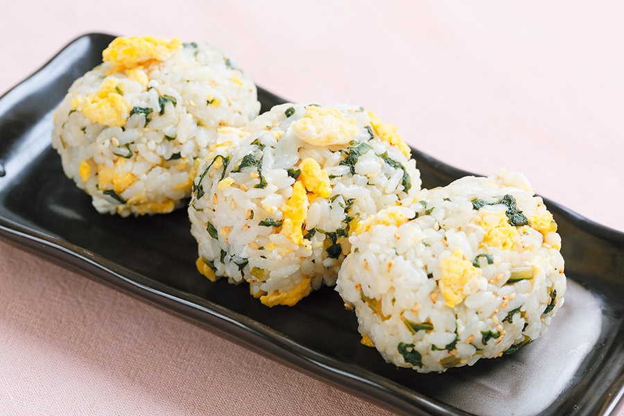 ふきの葉おにぎり