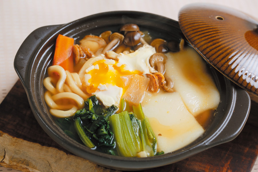 蒸しほたて入り鍋焼きうどん