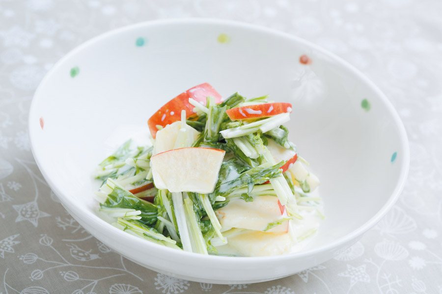 りんごと水菜のヨーグルトサラダ