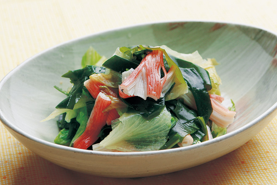 ニカマとレタスとわかめの中華風サラダ