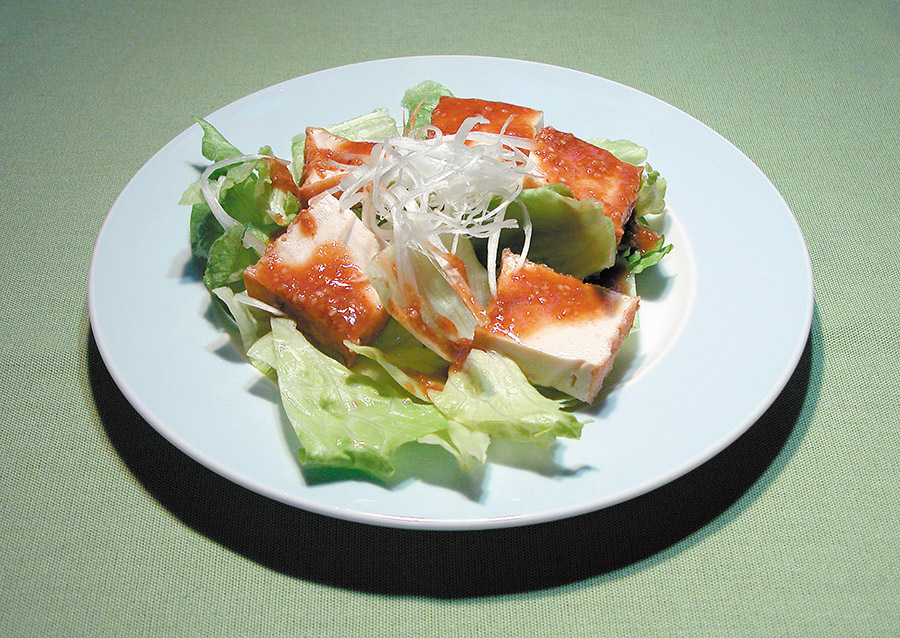レタスと厚揚げのサラダ