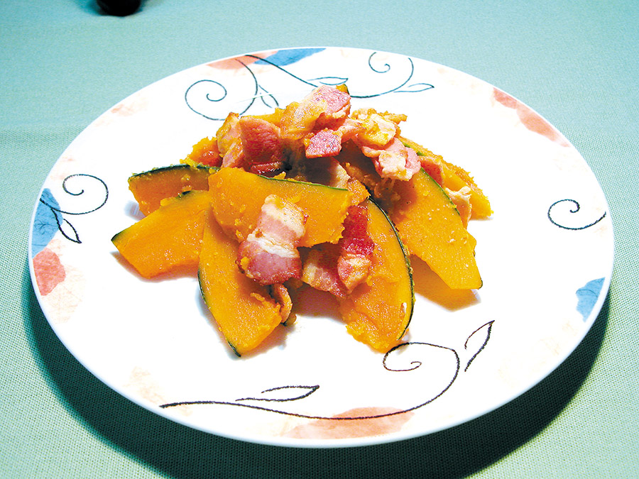 かぼちゃとベーコンの蒸し焼き