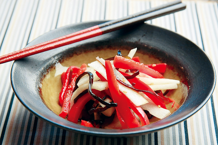 大根とパプリカの昆布あえ