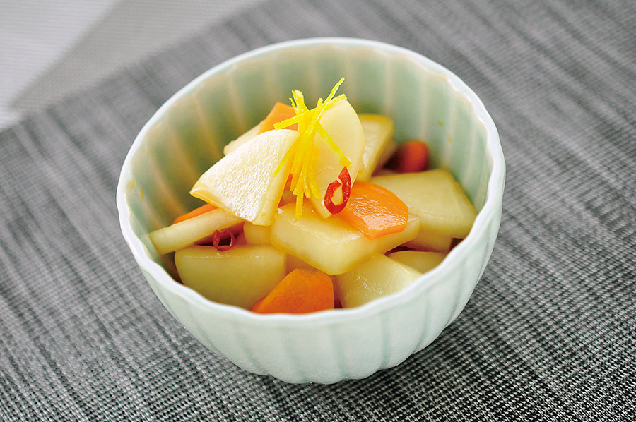 大根とにんじんのめんつゆ浅漬け