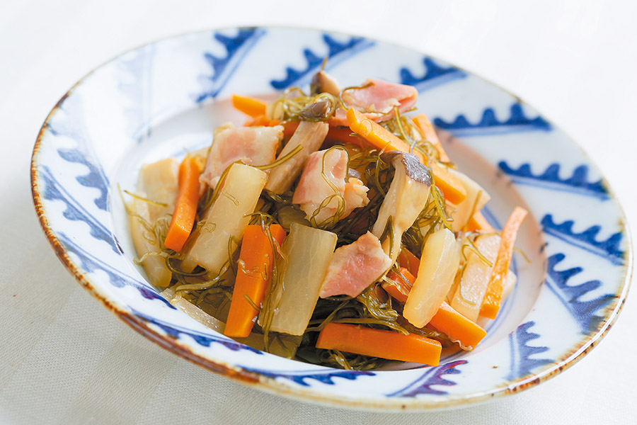 大根と刻み昆布の炒めもの