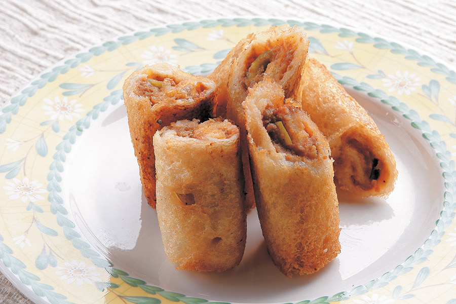 揚げパン風ドライカレーロール