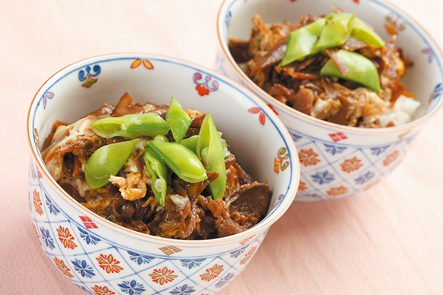 牛肉とごぼうの卵とじ丼