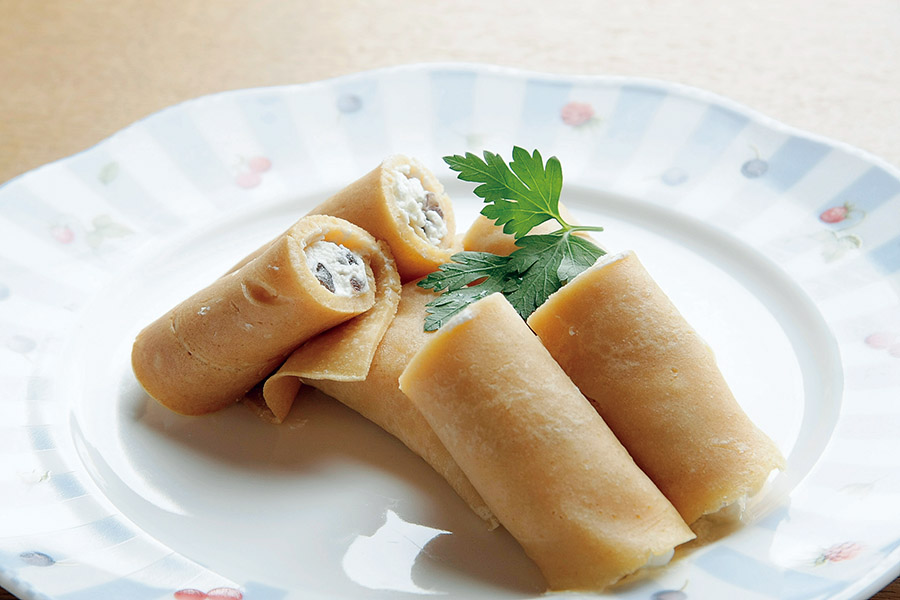 甘納豆のロールクレープ
