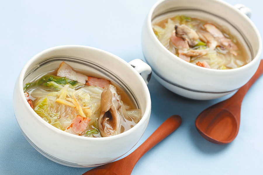 白菜とベーコンのスープ