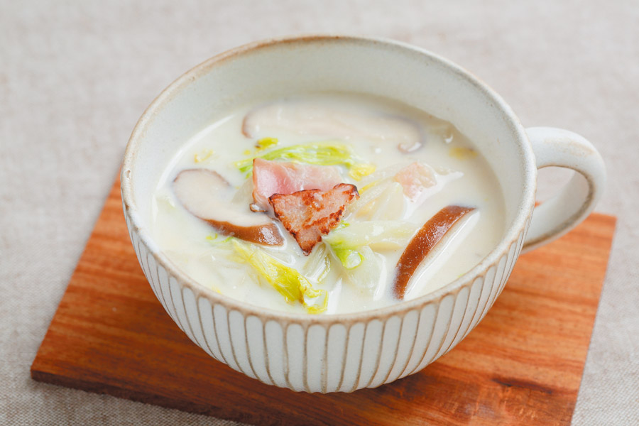白菜とベーコンのミルクスープ