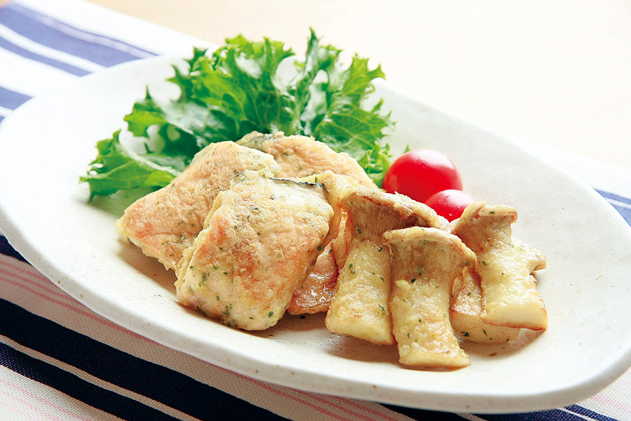 秋鮭とエリンギのピカタ