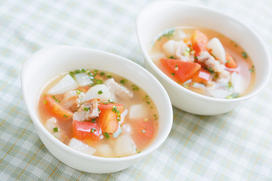 豚肉とかぶのトマトスープ