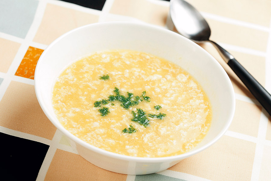 鶏ひき肉とスイートコーンのスープ