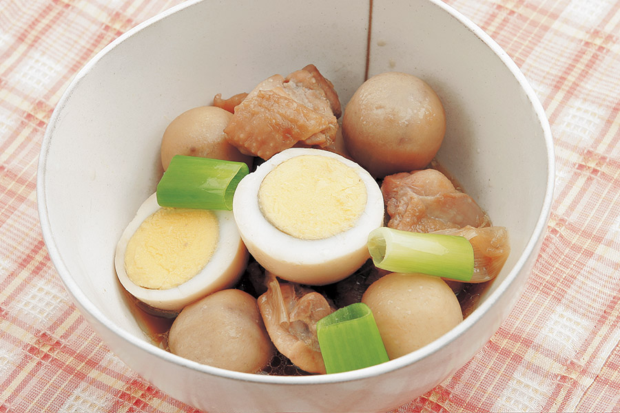 鶏ももとさといもの中華風煮込み