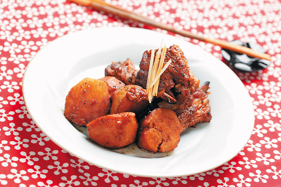 スペアリブとさといもの煮込み