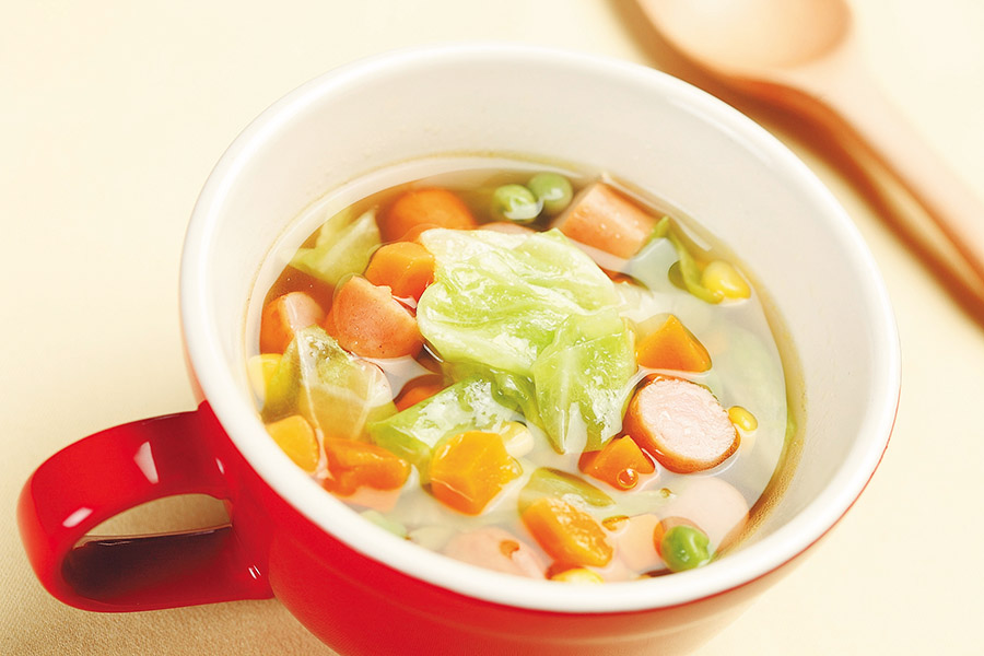 ミックスベジタブルとウィンナーのスープ