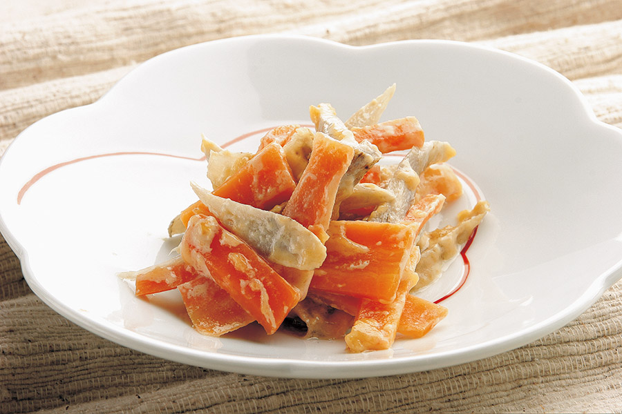 ごぼうとにんじんのごまマヨサラダ