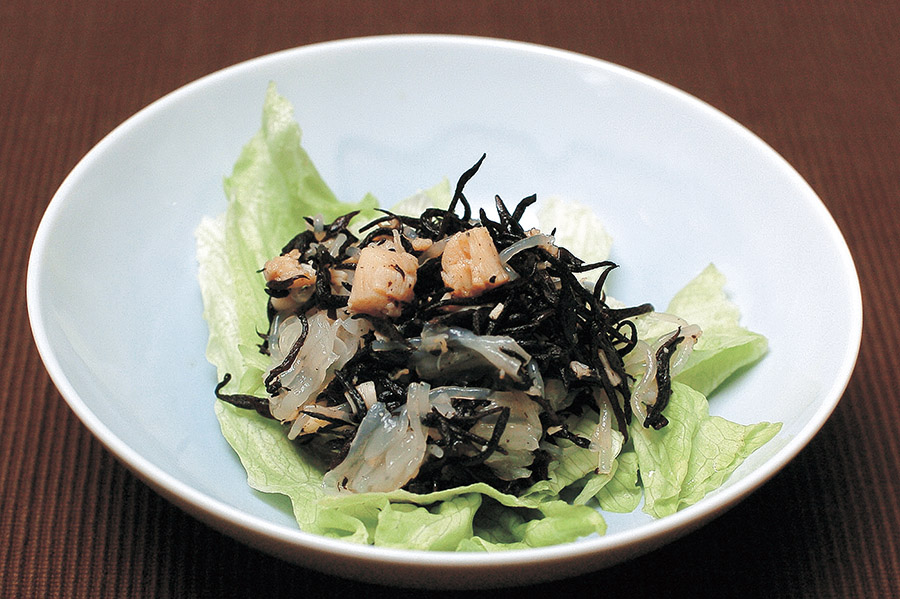ひじきとホタテのわさびドレッシングサラダ