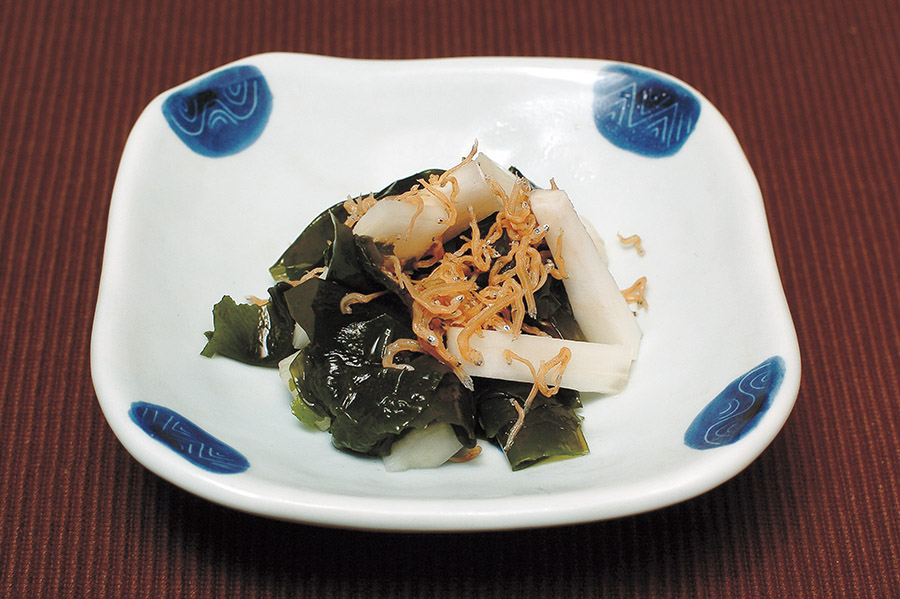 わかめとうどとじゃこのあえもの