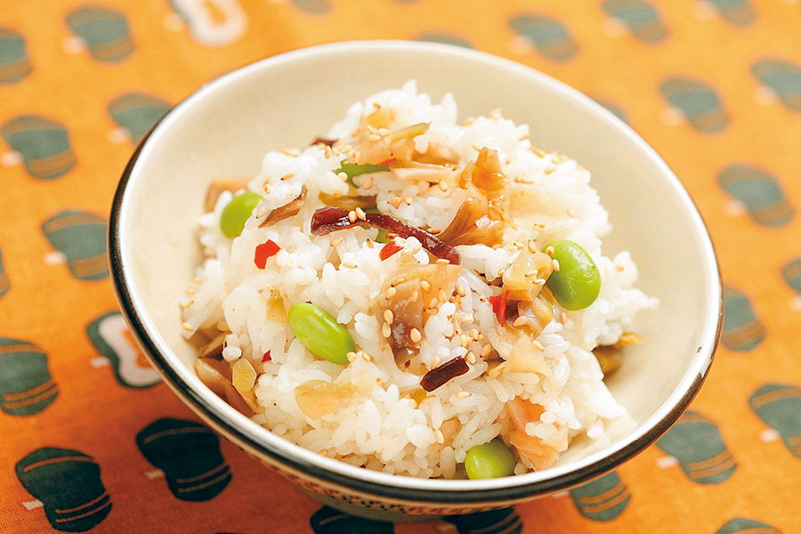 ザーサイと枝豆の混ぜご飯