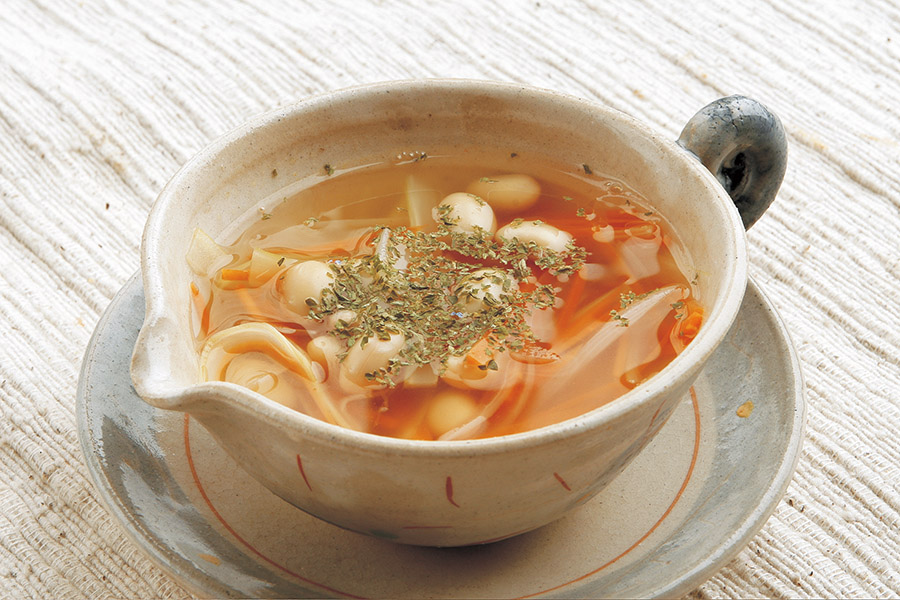 大豆入りジュリアンスープ