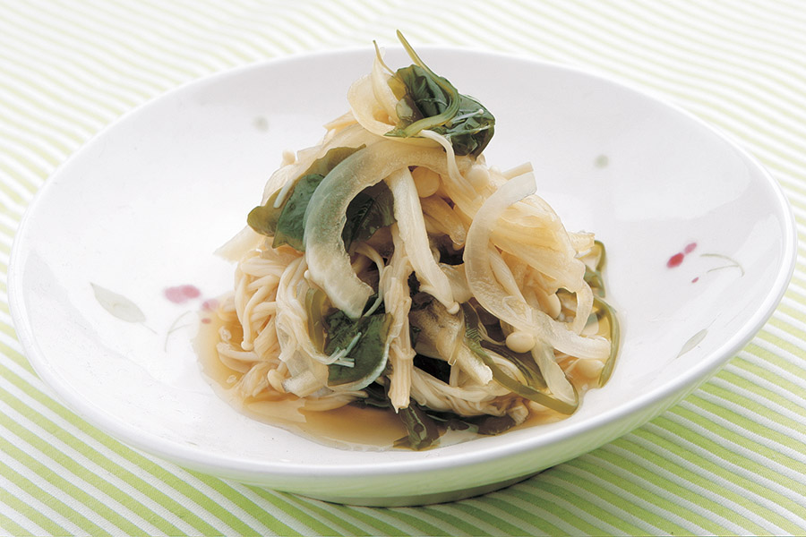 玉ねぎとえのきのサラダ