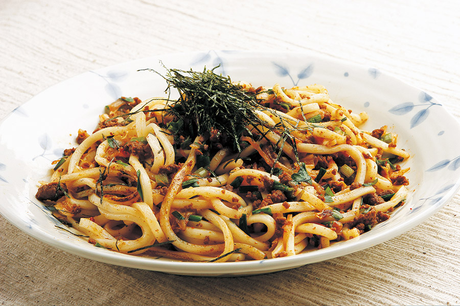 豚ひき肉とキムチの焼きうどん