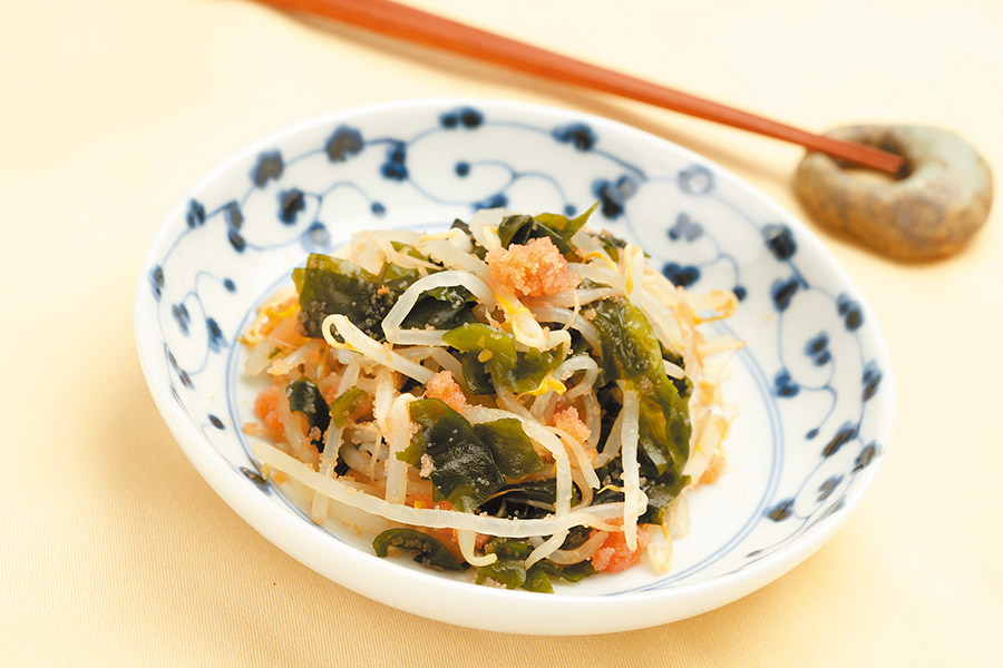 もやしとわかめのたらこあえ