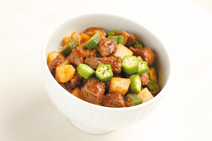 長いもとオクラ入りサイコロステーキ丼