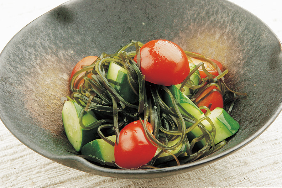 生細切り昆布と野菜のヘルシー甘酢あえ