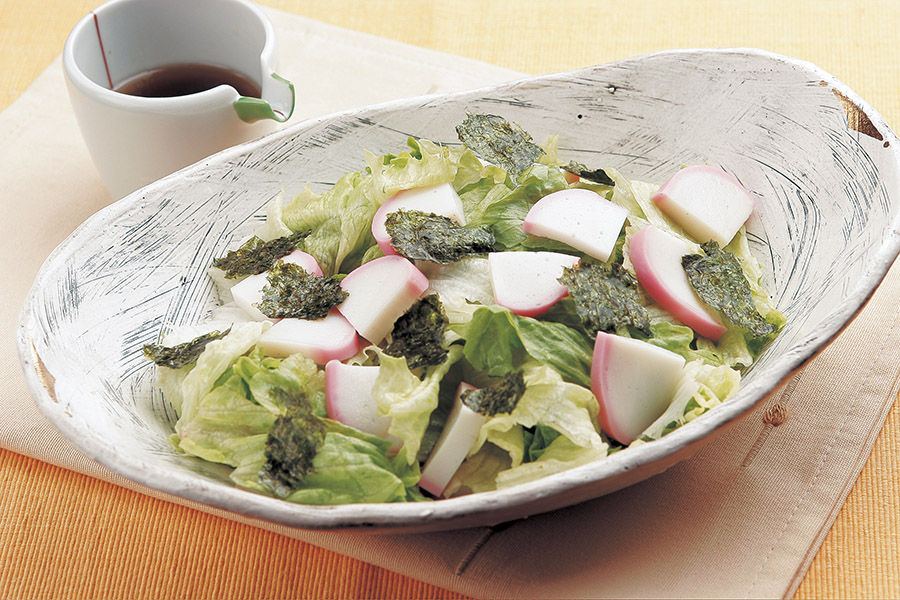 かまぼことレタスの中華風サラダ