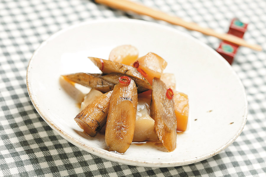 こんにゃくと新ごぼうのピリ辛煮