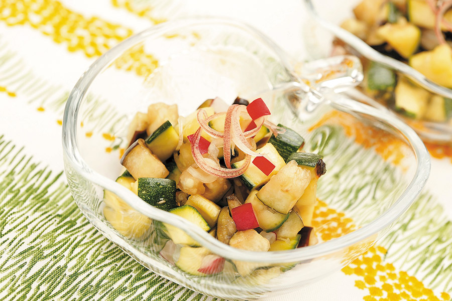 夏野菜の塩昆布あえ