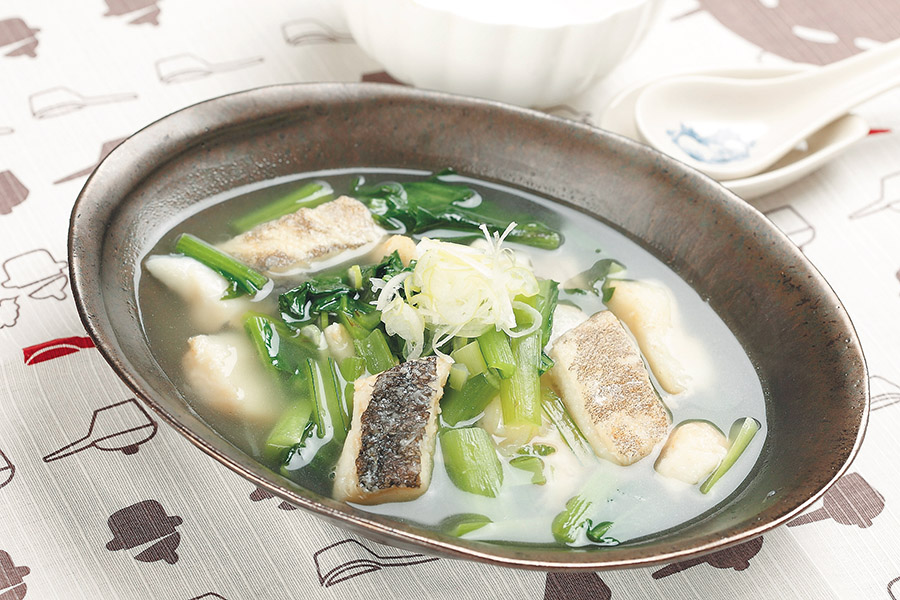 揚げたらと小松菜のスープ