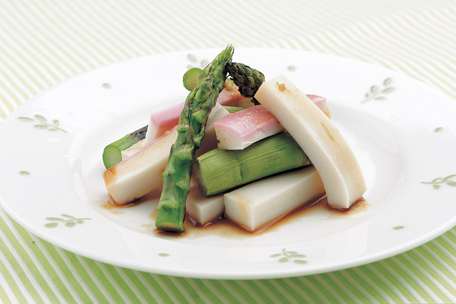 焼きアスパラとかまぼこのわさび醤油
