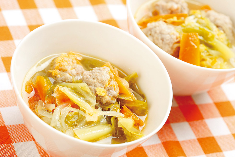 肉団子とキャベツの煮込み