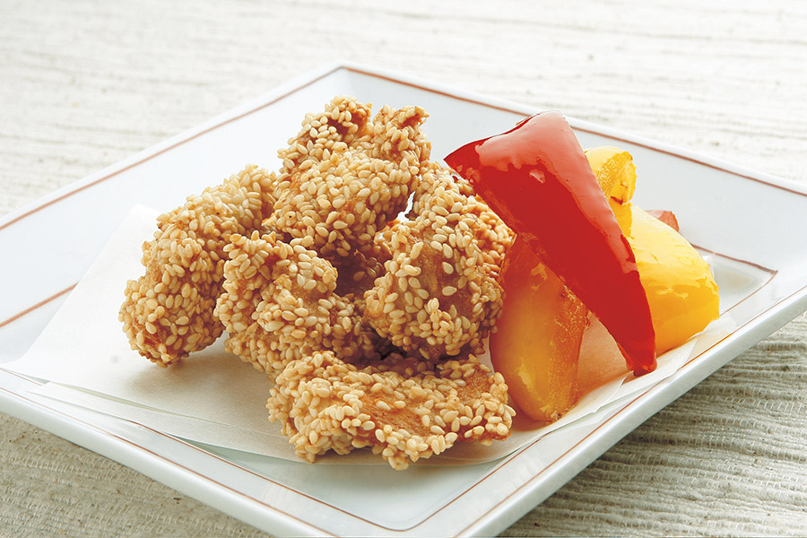 鶏むね肉のごま衣揚げ