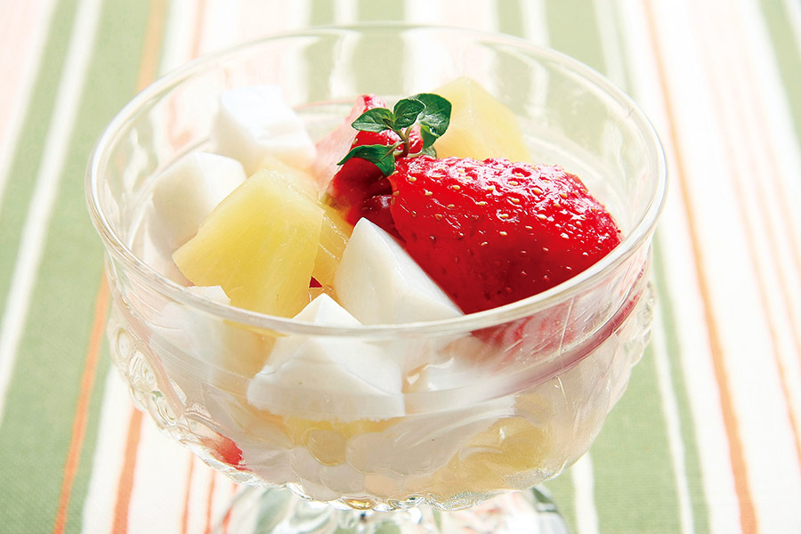 いちごとパインのフルーツポンチ