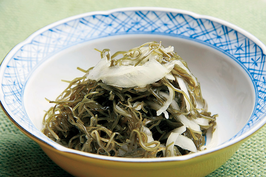 すき昆布と玉ねぎドレッシング漬けのあえもの